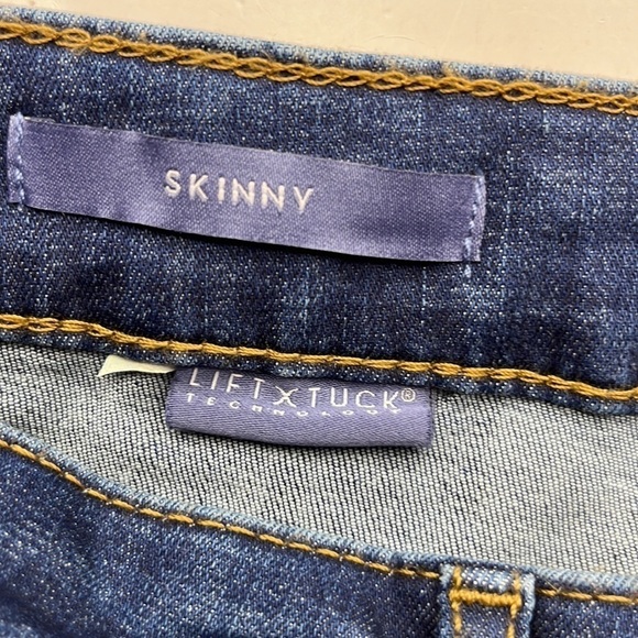 NYDJ Skinny High Rise NWT Size 10 - Picture 9 of 16